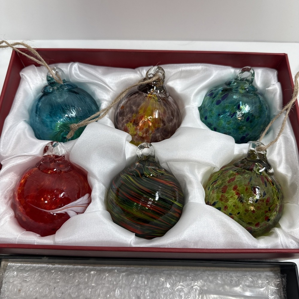 Lot of 6 Hand Blown‎ Art Glass Ball Ornaments 2.5" Confetti Swirl Green Blue Red